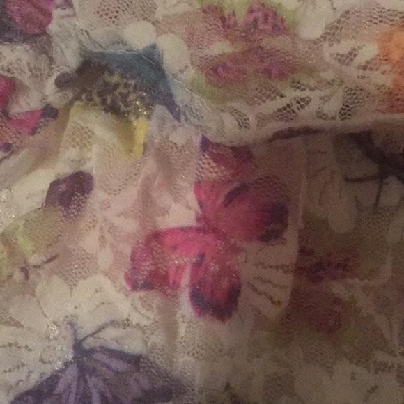 Skirt with butterfly design size medium 7/8 girls - Picture 4 of 6